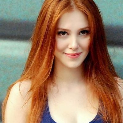 Elçin Sangu: Pesona Cantik dan Elegan Wanita Turki
